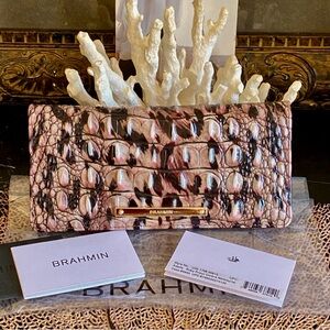 ♥️♣️NEW RUBY PROWL OMBRE ADELLE BRAHMIN WALLET